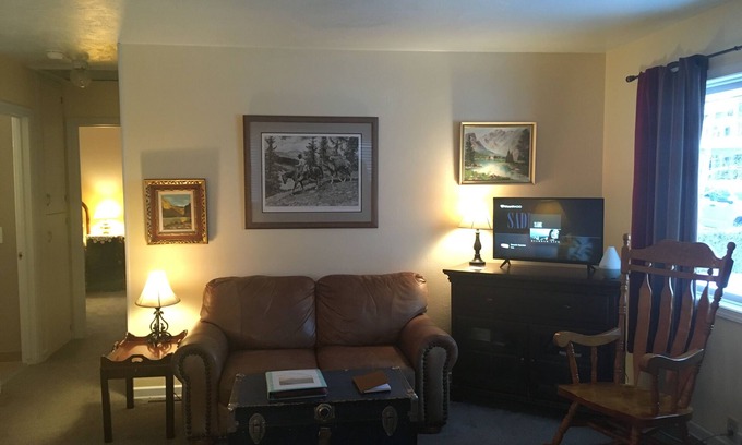 Powell House | Guest Rated 10/10 at Little Home Heart Mountain Retreat
