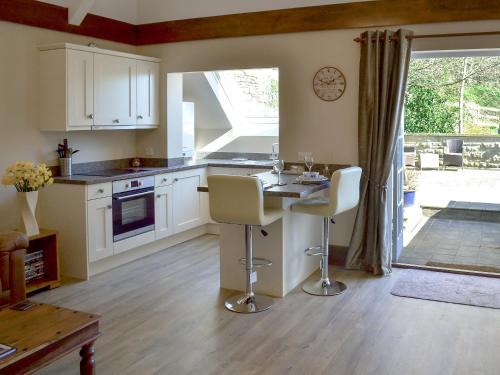 Baslow House | Family-Friendly Retreat at Little Hoot - Rated 9.2/10