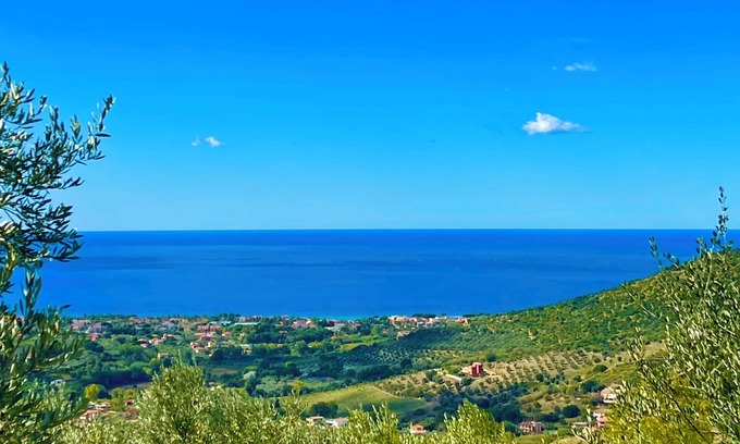Castellabate Cottage | Panoramic Detached Cottage with Ocean View in Castellabate