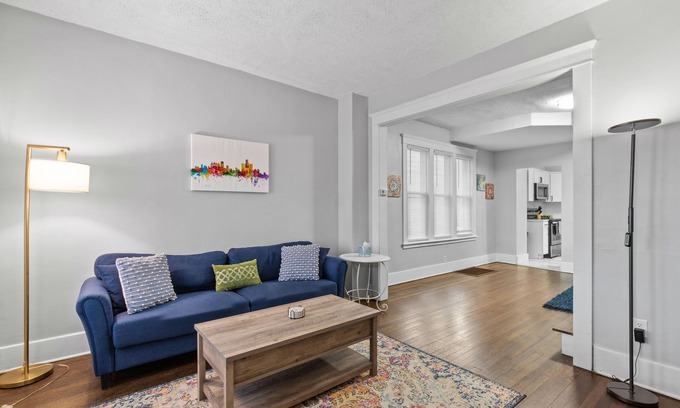 Ferndale House | Cozy Little House on Laprairie - Pet Friendly Near Detroit