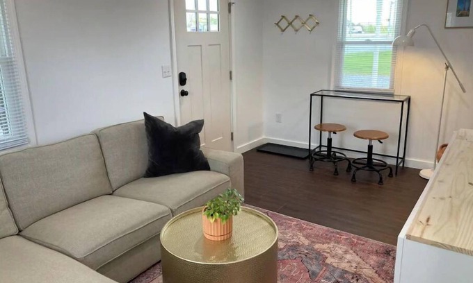 Ono House | Top-Rated Little House On Lincoln: Family & Pet Friendly