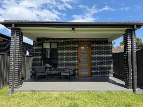 Padstow House | Charming Retreat: Little House with Private Garden
