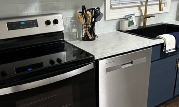 Northshore Triangle House | Charming Little Irish House with Spa and Hot Tub Amenities