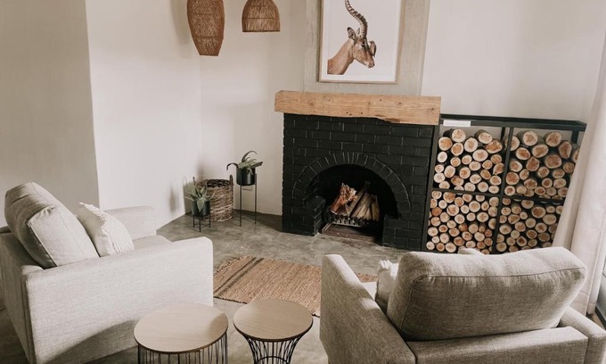 Somerset East House | Family-Ready Stay at Little Karoo with 9/10 Guest Rating
