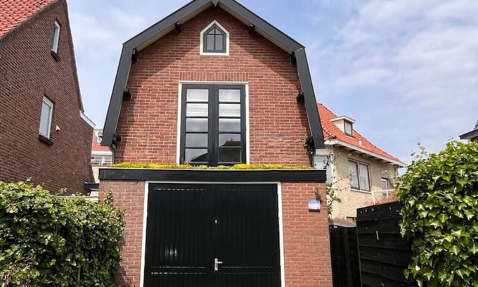 Noordwijk House | Discover Little Loft: Oceanfront Summerhouse Near Beach