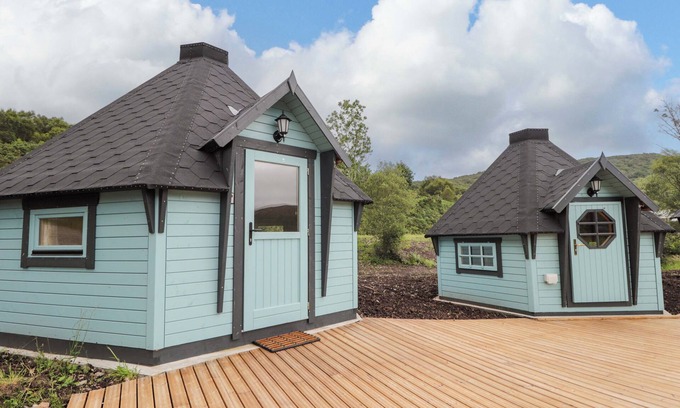 Balmacara Cottage | LITTLE LUXE LODGES 1, romantic, with a garden in Kyle Of Lochalsh