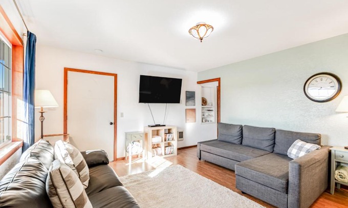 Ocean Park House | Charming Little Ocean: Pet-Friendly Getaway with Hot Tub