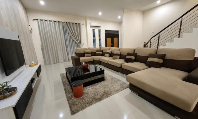 Bintulu House | Family-Friendly Retreat at Little Orange Homestay