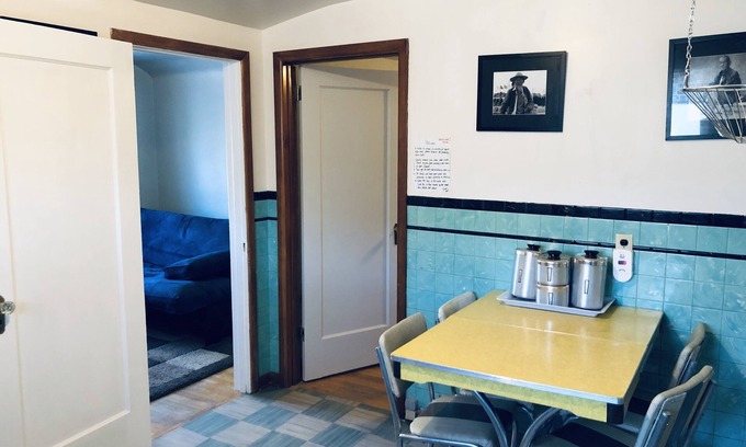 Winnipeg Apartment | Cozy Retro Suite with Separate Entrance for Family Getaways