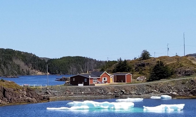 Newfoundland House | Discover Little Pike: Ocean View, Breakfast & 9.8 Rating