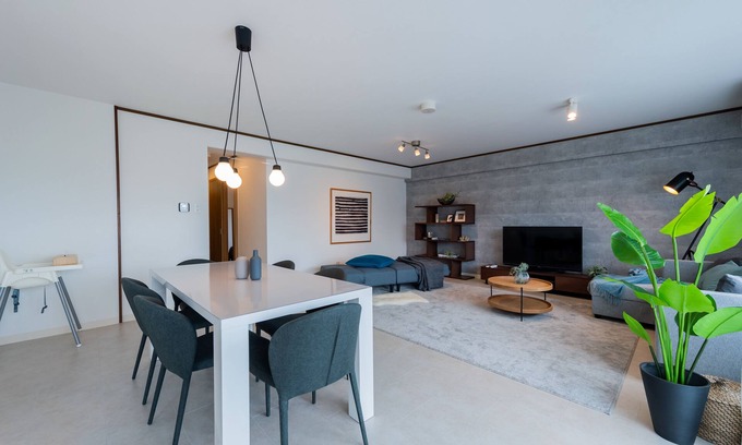 Ginowan House | Pet-Friendly Oceanfront Retreat at Little Santa Hotel