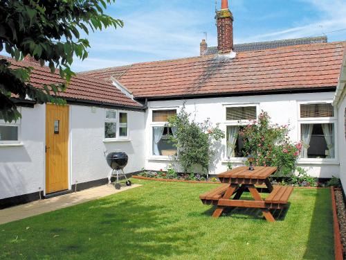 Winterton-on-Sea House | Discover Little Tern: Family & Pet-Friendly Retreat