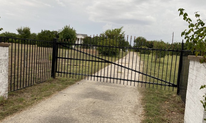 Round Rock House | Family-Friendly Retreat at Little Texas Awaits You