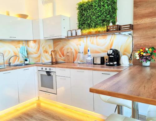 Pomorie Apartment | Treasured Family Escape by the Sea - Guest Rated 9.4/10