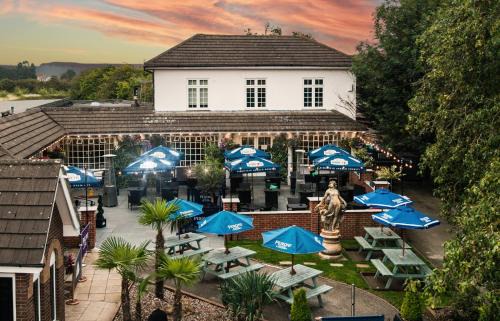 Radbourne Hotel | Cozy Littleover Lodge Hotel: Pet-Friendly with Great Amenities