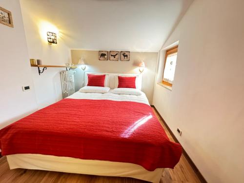Borgata Sestriere Apartment | Family-Friendly Escapes at Liuby Home with Great Amenities