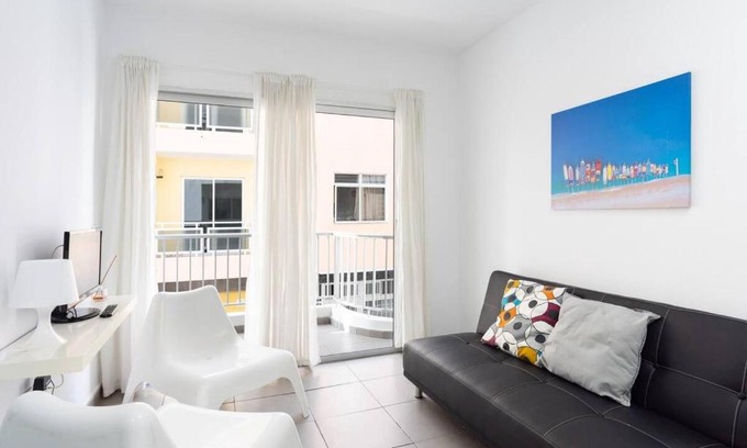 El Fraile Apartment | Pet-Friendly Getaway at Live Arona Callao with Ocean Views