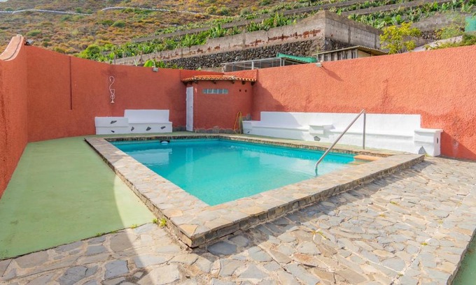 Garachico House | Pet-Friendly Getaway at Live Garachico Villa Daute