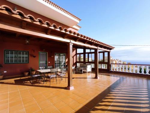 Candelaria Villa | Explore Live Guanches de Candelaria: Pet-Friendly Oasis