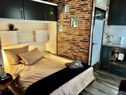 Wertheim Apartment | Pet-Friendly Tiny Studio with 4-Star Comfort and Great Reviews