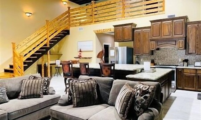 Port Mansfield Condo | Experience Comfort at Mildred's Manor: 4 Bdrm Retreat