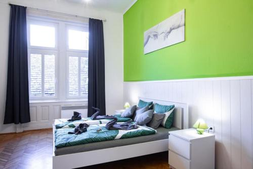 Csarnok negyed Apartment | Experience Local Living in a Historic House Retreat