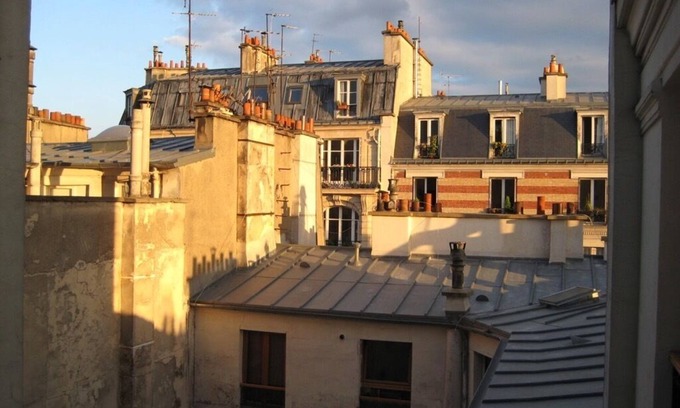 Montmartre Apartment | Experience Montmartre: Top-Rated Stay with Essential Amenities