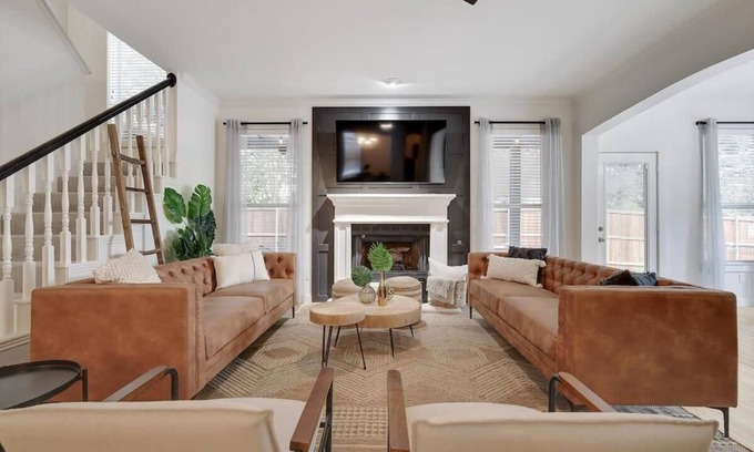 Highland Village House | Experience Royal Living at Highland Village 6BR Mansion