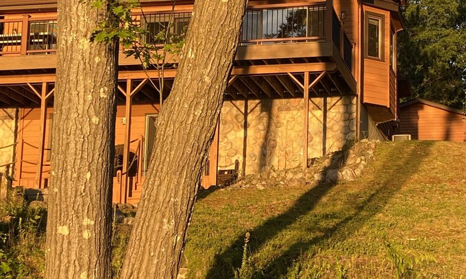 Walkerville House | Experience Lake Life: Fish, Kayak & Explore Nearby Trails
