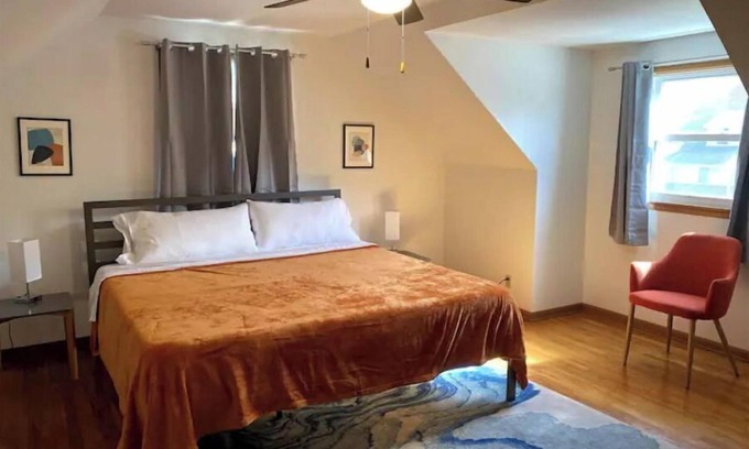 Indianola House | Cozy Cottage with King Beds, Kitchen & Pet-Friendly Perks