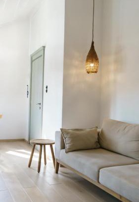 Hydra Apartment | Experience Livin Hydra Suite 2: Pet-Friendly & Guest Rated 9.5
