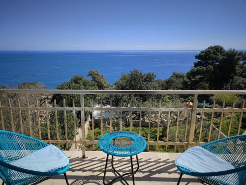 Castro Marina Apartment | Ideal Living Castro Apartments: Family-Friendly & 10/10 Rated
