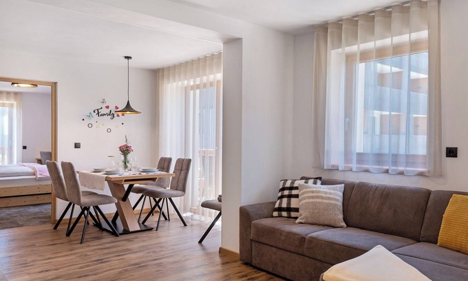 Maranza Apartment | Mountain View Apartment Abendrot with Balconies & Wi-Fi