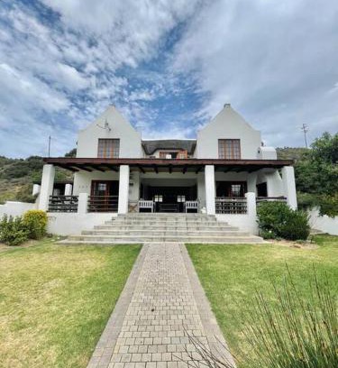 Port Beaufort House | Experience Living The Breede - Sanborg: Family-Friendly Getaway