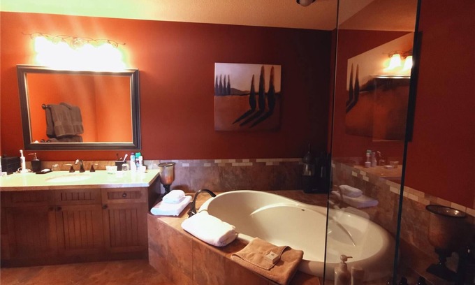 Central Okanagan Condo | Experience Nature at Our Top-Rated Recreational Resort