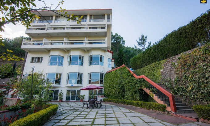 Kumarhatti Resort | Escape to Livingstone Misty Mountains Resort Studio Room