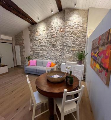 Citta Alta Apartment | Discover Livinn Bergamo THE WALL: Family-Friendly Retreat