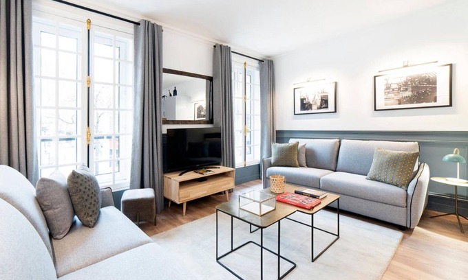 Quartier Sainte-Avoye Apartment | Modern 2 Bedroom Retreat Near Centre Pompidou in Paris