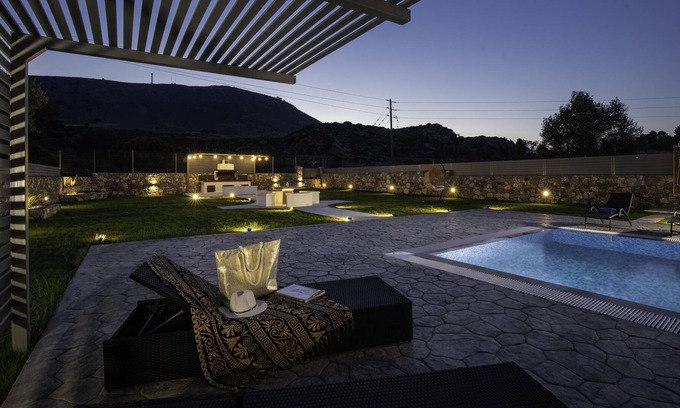 Lardos Villa | Livis Luxury Villa 2