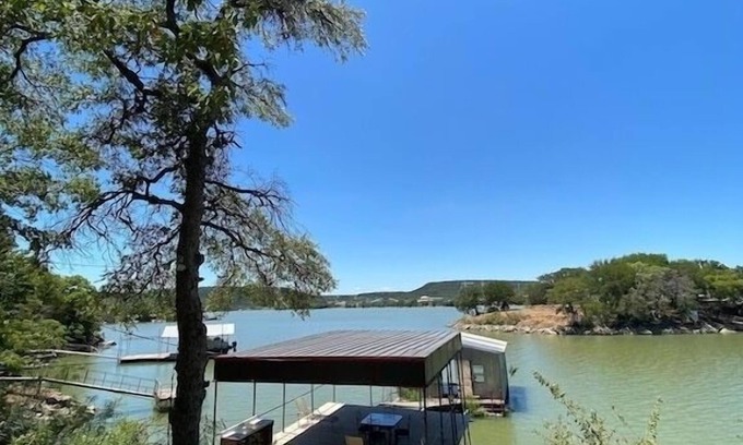 Palo Pinto House | Discover Waterfront Lake Home in Beautiful Palo Pinto Hills