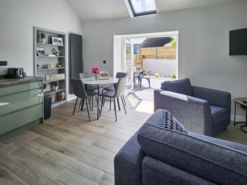Maenclochog House | Llaethdy Arfryn