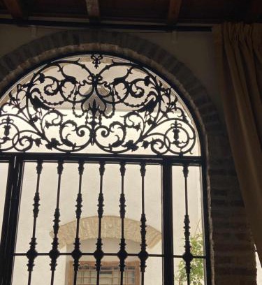 Jaen Apartment | Discover Llana 5: Family-Friendly Tourist Accommodation