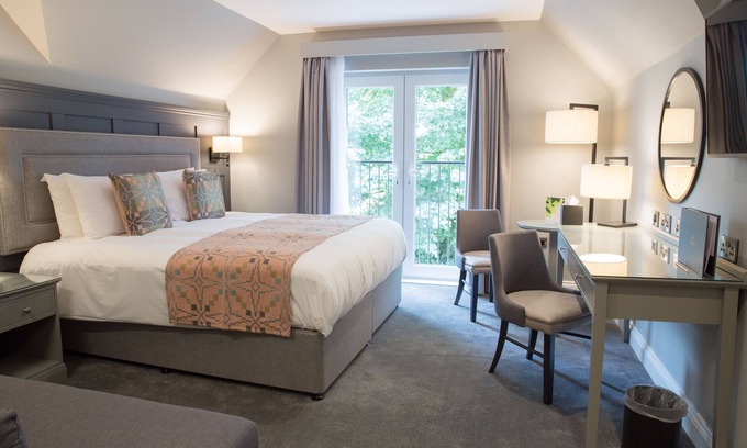 Pontypridd Hotel | Discover Llechwen Hall Hotel: Family-Friendly Retreat