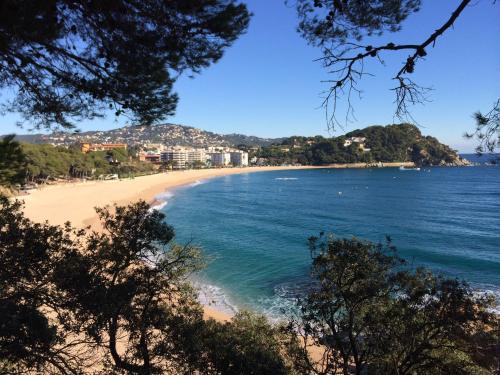 Lloret de Mar Apartment | Pet-Friendly Apartment Antilles with Pool & Family Amenities