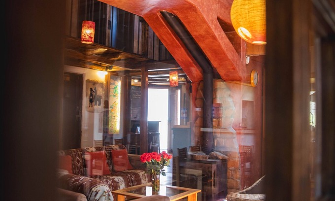 Isinlivi Hotel | Experience Comfort at Llullu Llama Mountain Lodge
