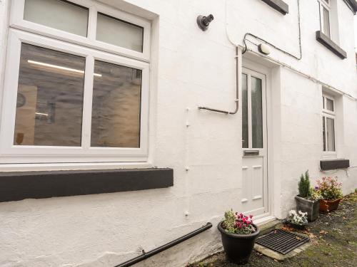 Llandderfel House | Discover Llys Mair: Guest Rated 9.8, a Premier Escape
