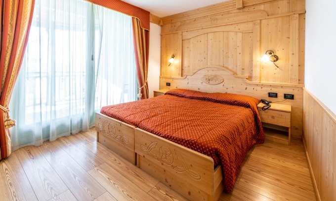 Fondo Hotel | Discover LM Rooms: Rated 9.1, Pet-Friendly Retreat