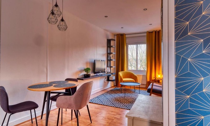 Peronne Apartment | Cozy Appartement in Péronne Centre by the Château