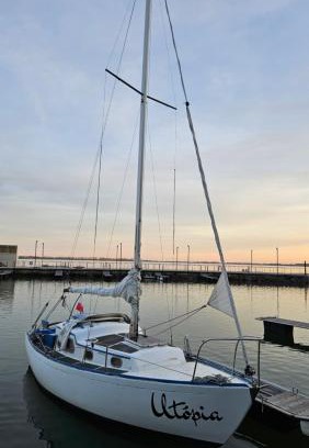 Vinne Boat Rental | Discover Comfort at Loď u Jančúra - Pet Friendly Stay