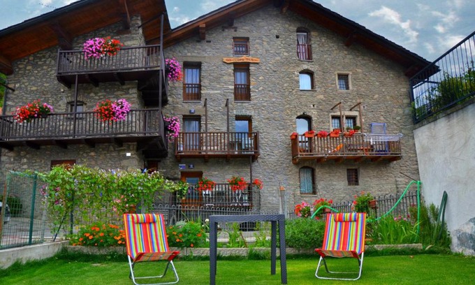 Arpuilles Apartment | Kid-Friendly Lo Coppa Fen: Rated 9.4/10 by Guests